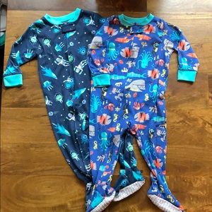2 pairs of cotton zip footie pajamas Carter’s 12m